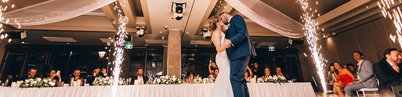 Brautpaar bei Tanzeröffnung